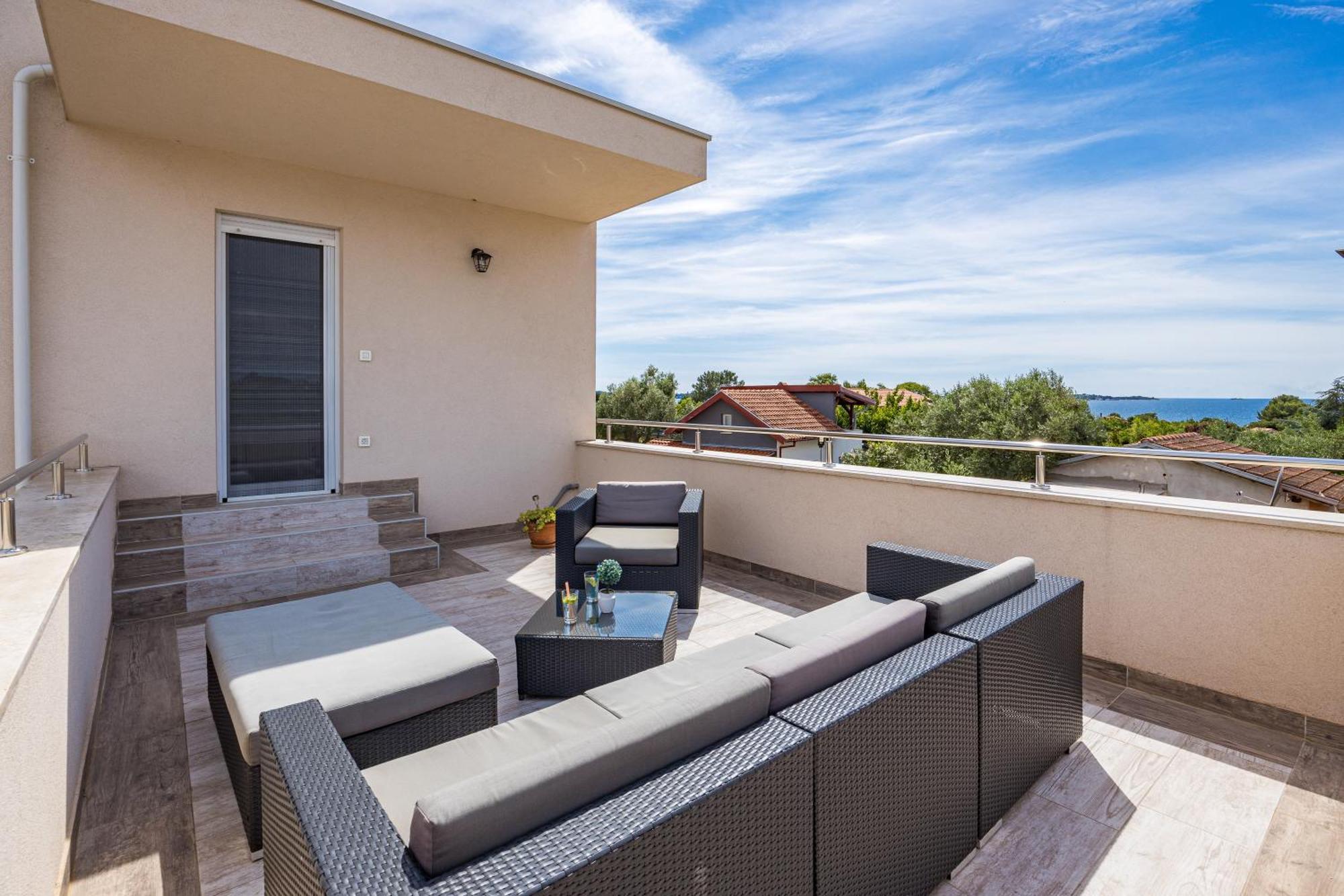 Villa Sunny Olive Peroj Exterior photo